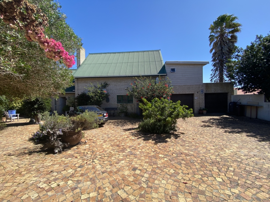3 Bedroom Property for Sale in Yzerfontein Western Cape